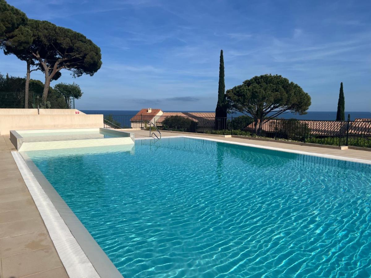 Appartement Vue Mer Avec Balcon Sainte-Maxime Extérieur photo